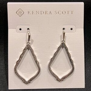 KENDRA SCOTT Sophia Drop Earrings